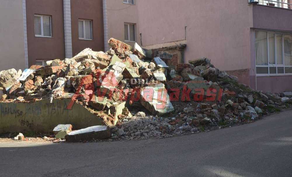 Altı Aydır Bu Halde Duruyor