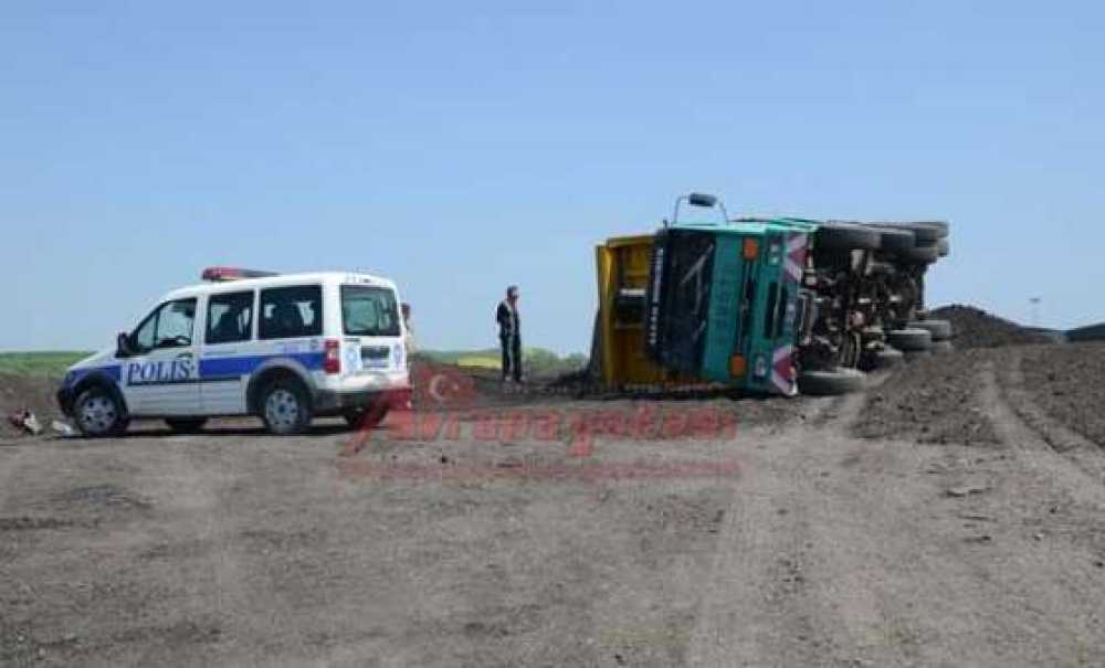 Belediye Şantiyesinde Görünmez Kaza