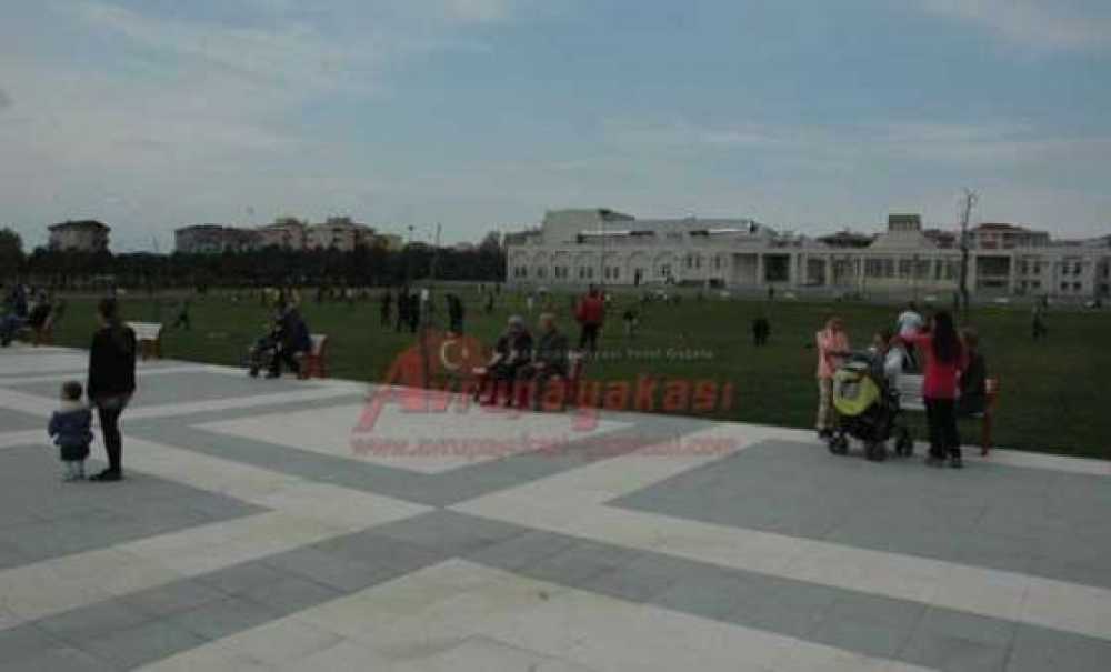 Cumhuriyet Parkı Tarihi Günlerini Yaşadı