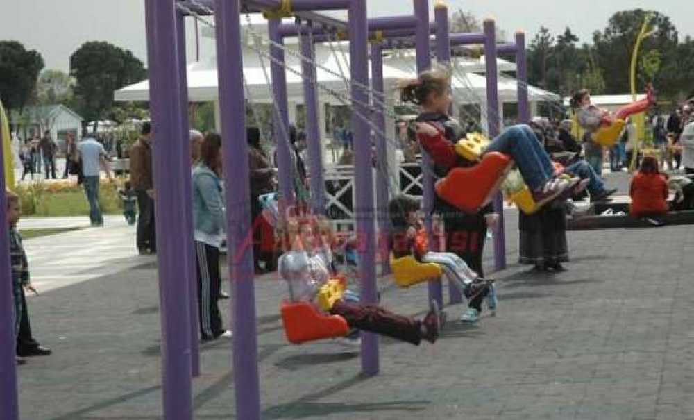 Cumhuriyet Parkı Tarihi Günlerini Yaşadı