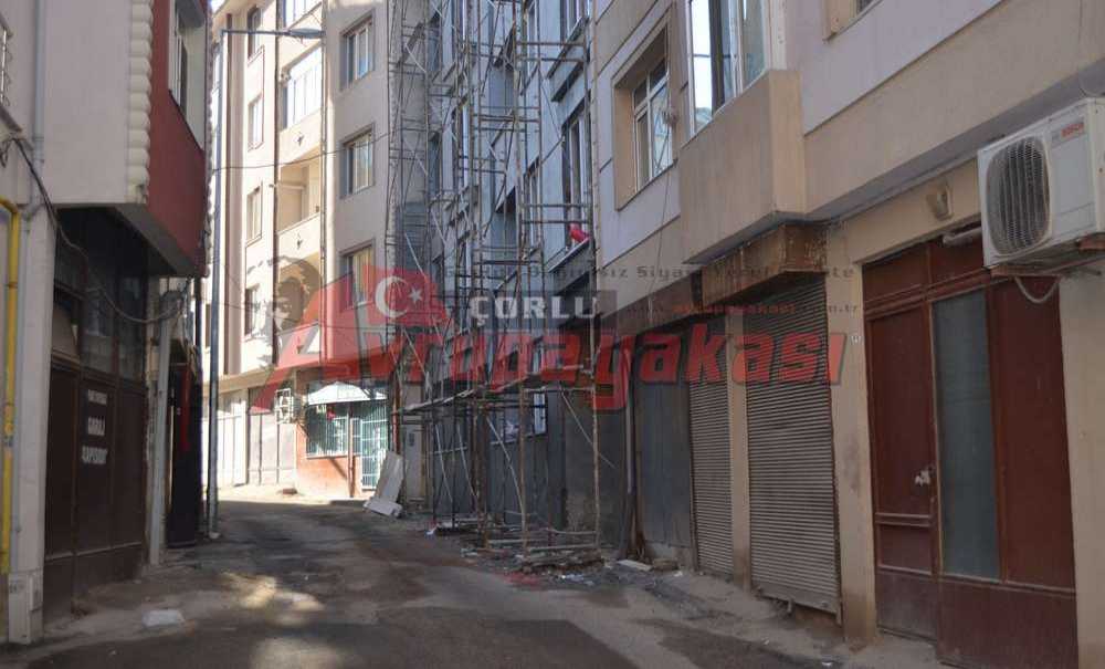 Açık İskeleler Tehlike Saçıyor