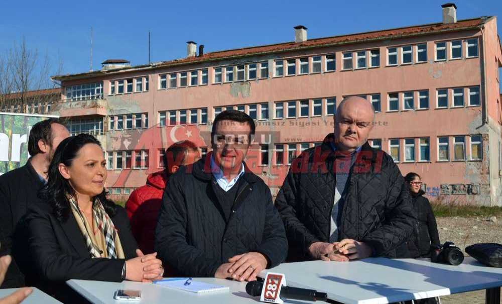 Tüm Renkler Yeşil İçin Bir Araya Geldi