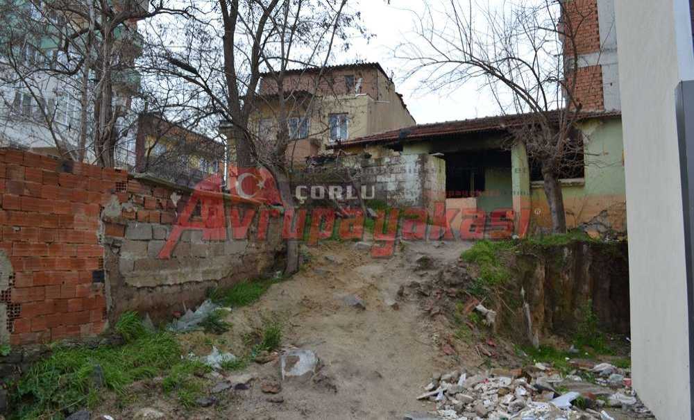 Metruk Ev Yıkılamadı