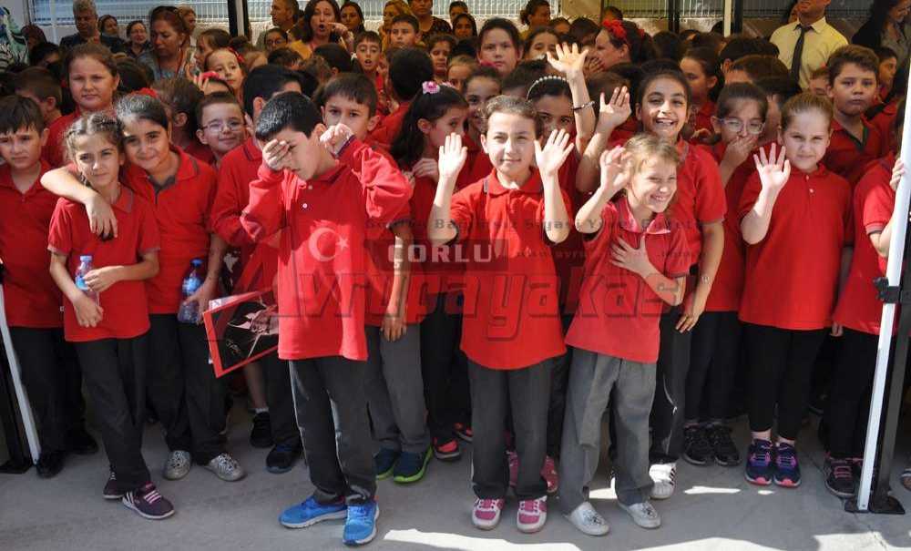 Tatil Bitti, Dersler Bugün Başladı