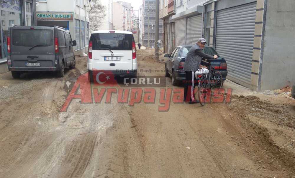 Yoğurtçu Sokağın Çilesi Bitmiyor