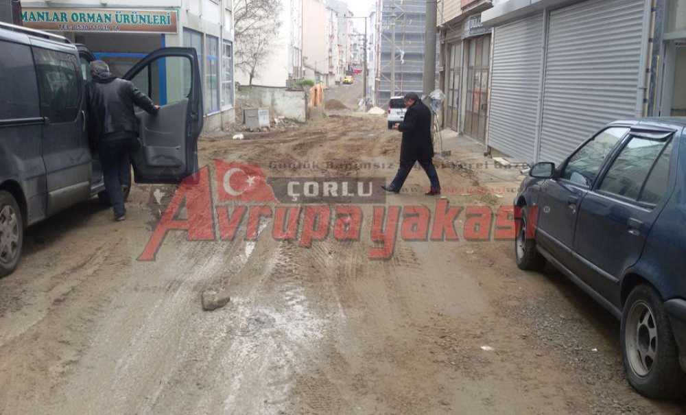 Yoğurtçu Sokağın Çilesi Bitmiyor