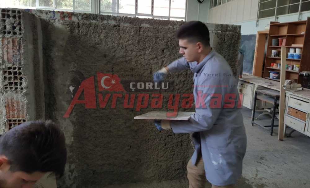 Bu Okul İşsizliği Önlüyor