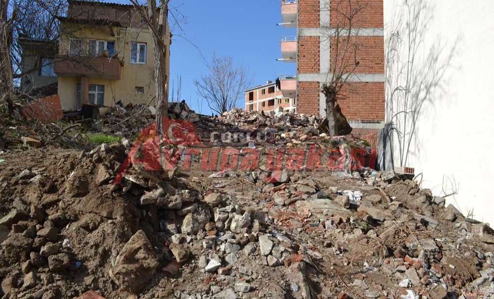 Metruk Evler Yıkıldı