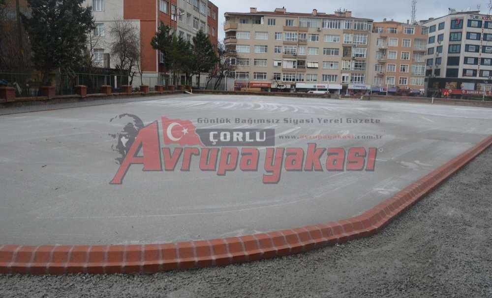 Park Alanında Çalışmalar Sürüyor