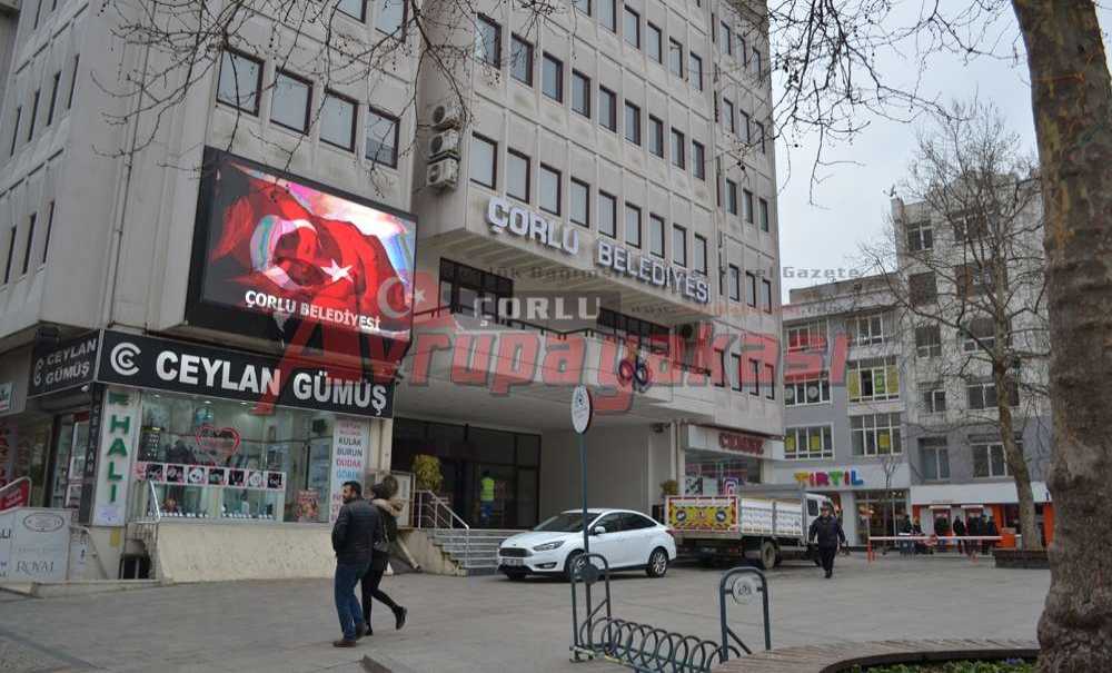 Belediye'nin Dev Ekranı Yayına Başlıyor