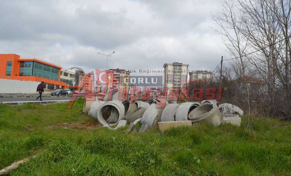 Altyapı Bitti, Bunlar Üstte Kaldı