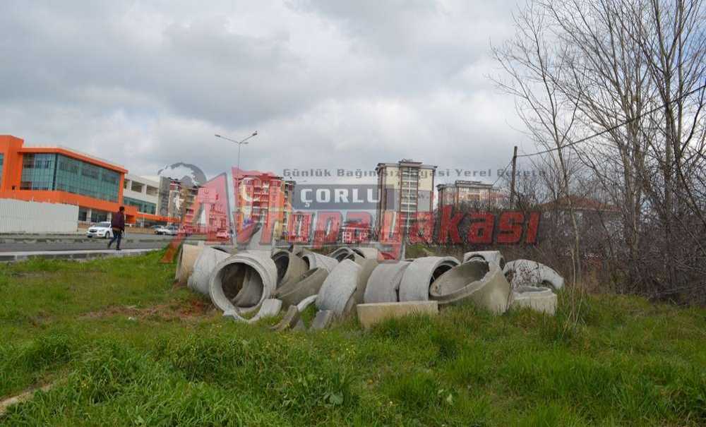 Altyapı Bitti, Bunlar Üstte Kaldı