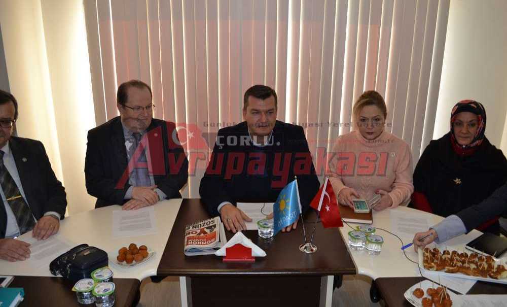 İyi Parti Yönetimi Basınla Tanıştı