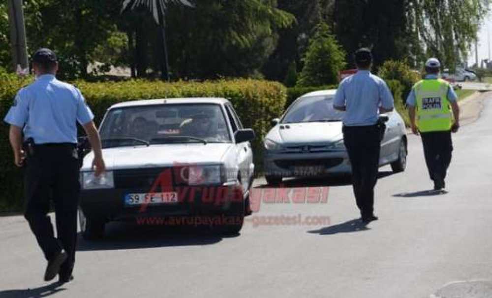 Çorlu Polisinden Emniyet Kemeri Uygulaması