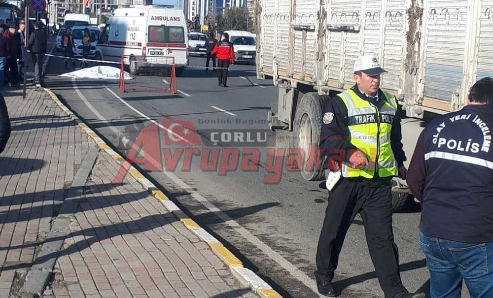 Kamyonun Çarptığı Yaya Can Verdi