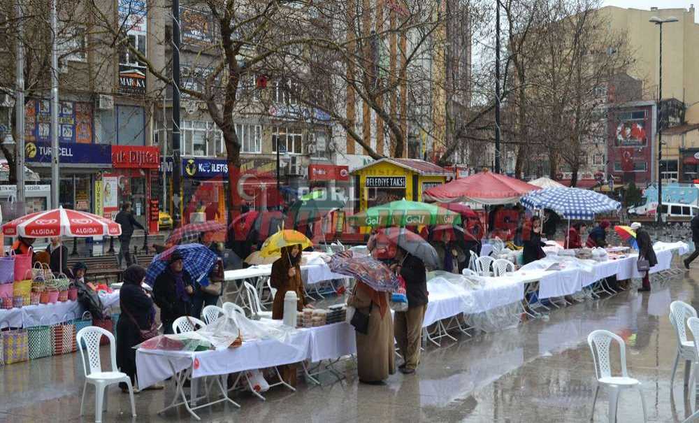 Coşkuya Yağmur Engel Oldu