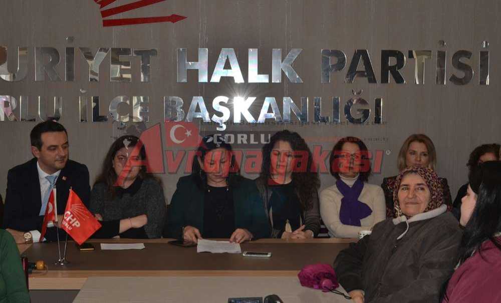 “8 Mart Mücadelenin Simgesidir”