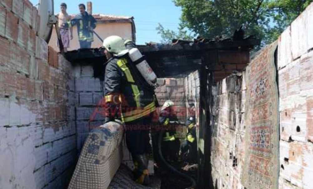 Yangın Mahalleliyi Korkuttu