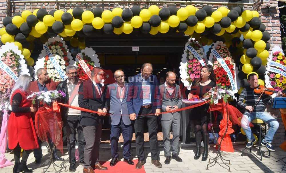 Boss Erkek Bakım Ve Güzellik Merkezi Açıldı