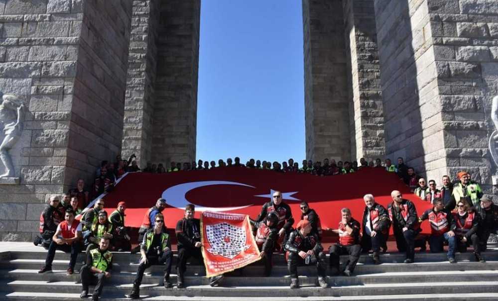 Şehitler İçin Çanakkale'ye Sürdüler