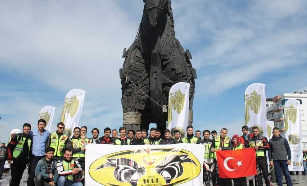 Şehitler İçin Çanakkale'ye Sürdüler