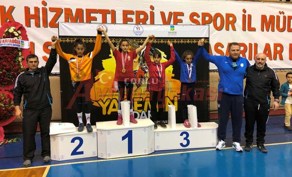 Çbsk Güreşçileri Turnuvadan Derecelerle Döndü