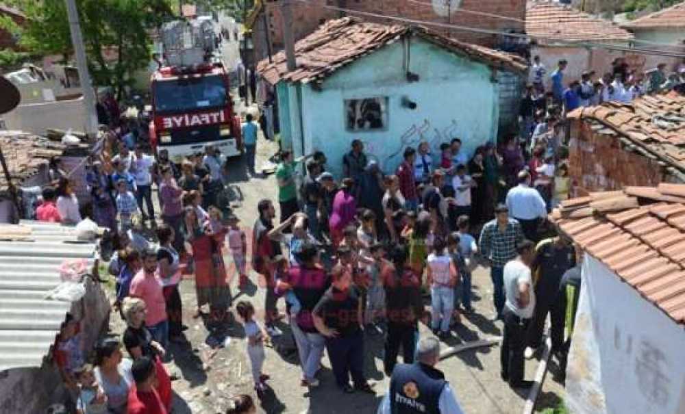 Yangın Mahalleliyi Korkuttu