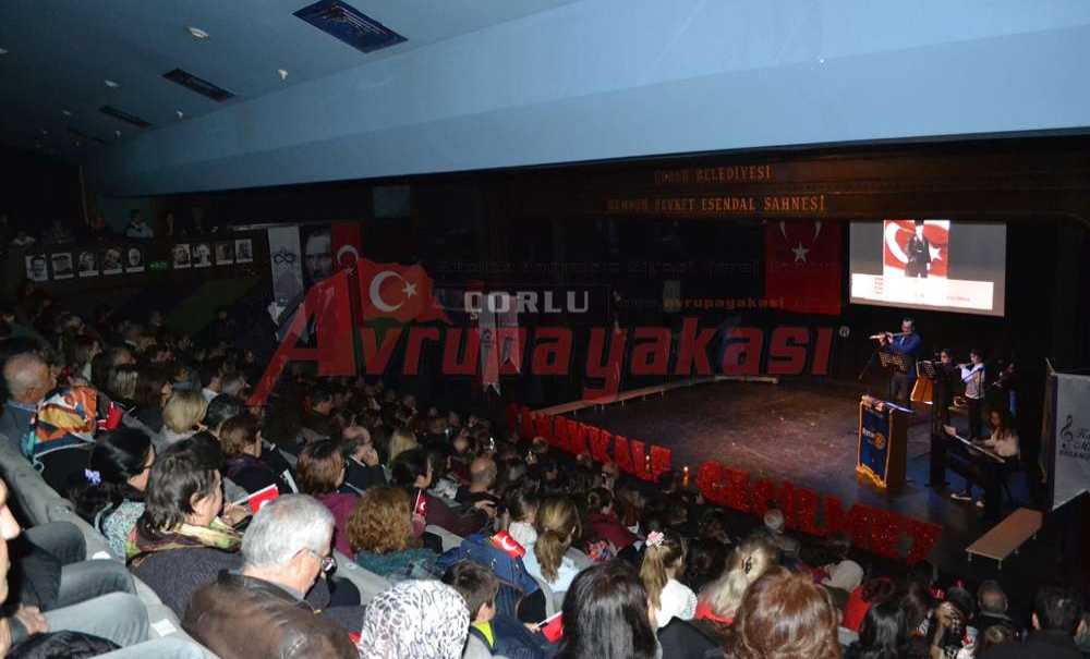 Bahçeşehir Koleji Şehitleri Andı