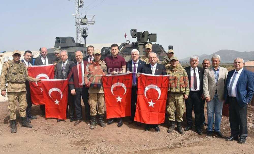 Başkanlar Mehmetçik'e Destek İçin Sınırda