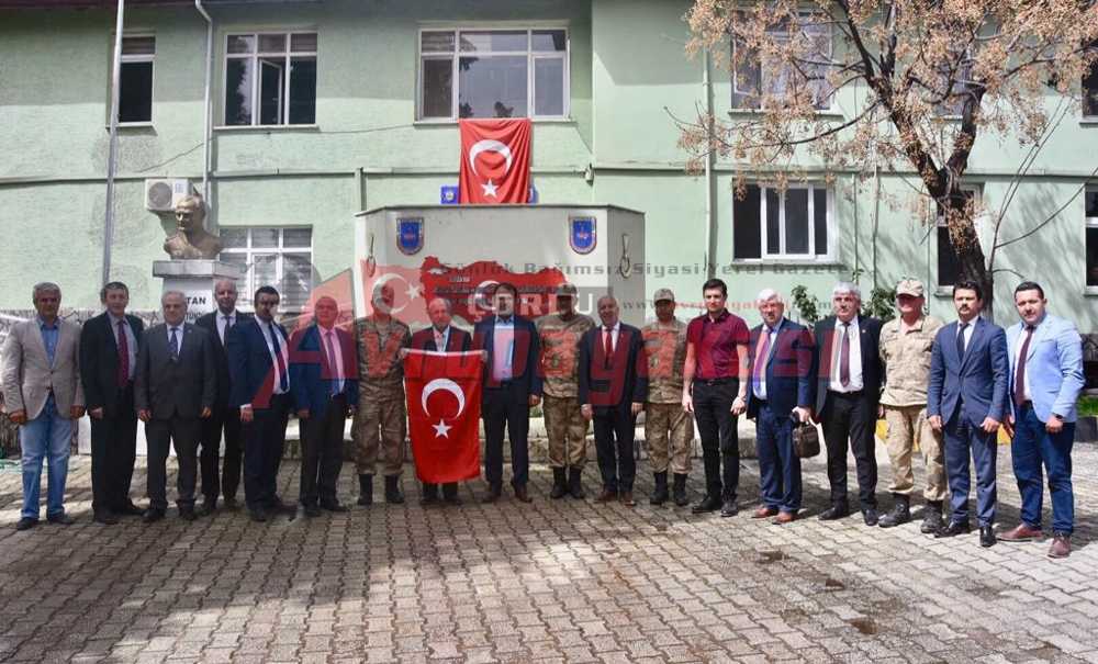 Başkanlar Mehmetçik'e Destek İçin Sınırda