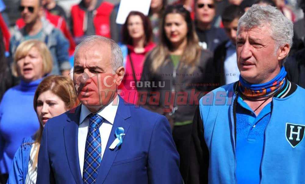 Otizm'e Farkındalık'ta Renkli Görüntüler