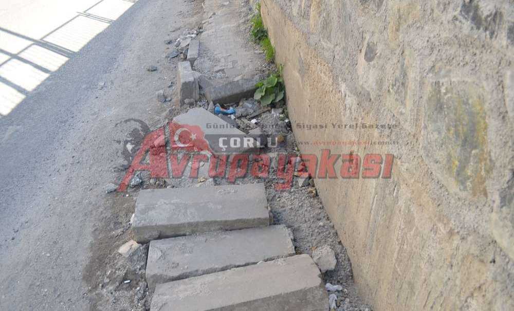 Vatandaşlardan Kaldırım Tepkisi