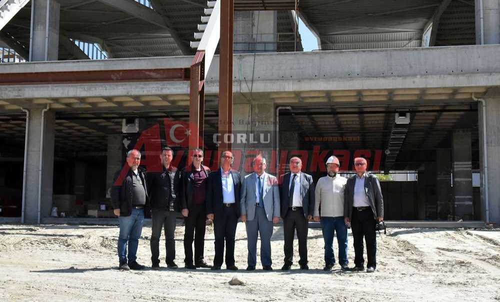 Başkanlar Atakent Kapalı Pazar Yerini İncelediler