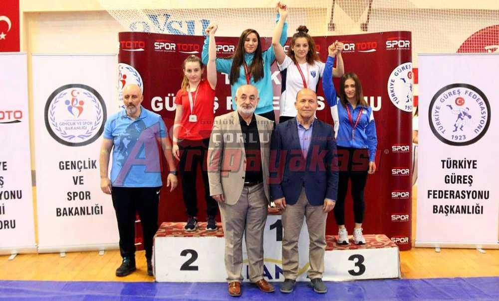 Güreşçilerimiz Takım Halinde 5. Oldu