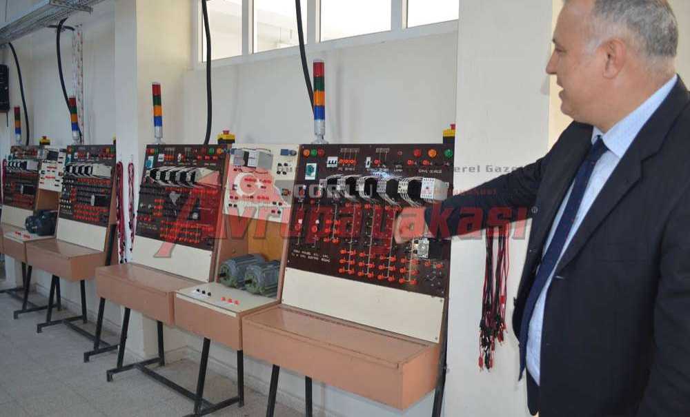 Öğrencilerimiz Uygulama İçinde Eğitim Görüyor