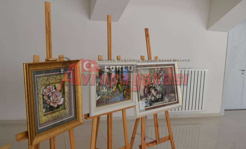 Hem Meslek Edindiler, Hem Sergi Açtılar