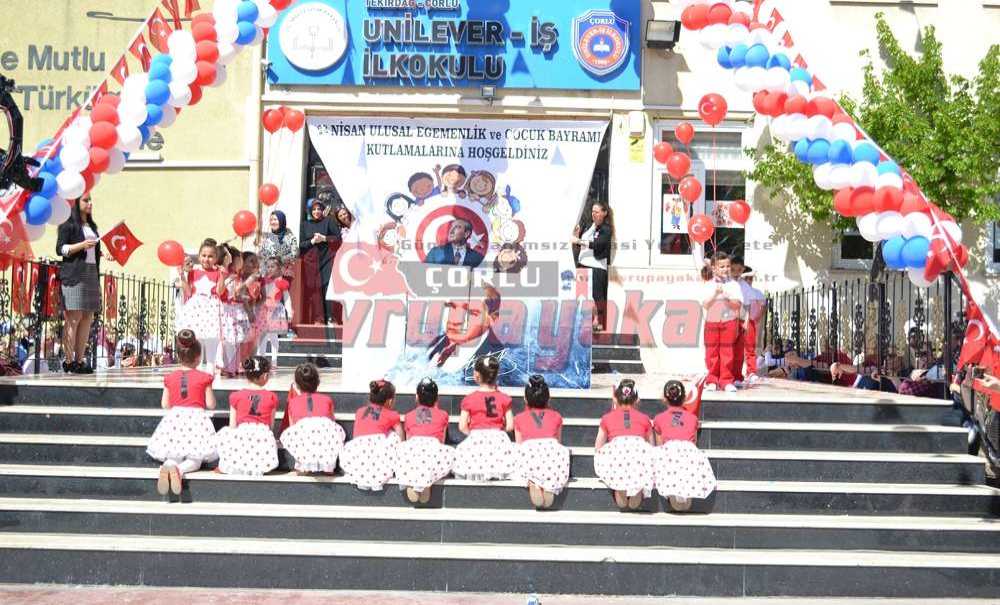 Çocuklar Bayramlarını Neşeyle Kutladı