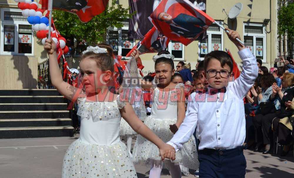 Çocuklar Bayramlarını Neşeyle Kutladı