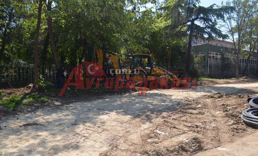 Atatürk Parkı'nda Çalışmalar Devam Ediyor