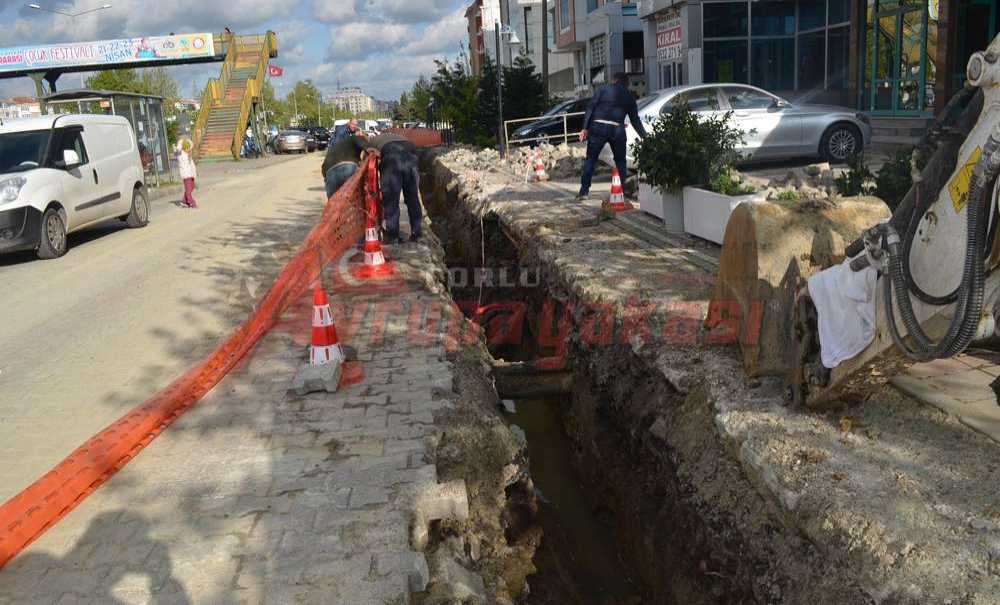 Teski Kazdı Belediye Taşları Döşedi