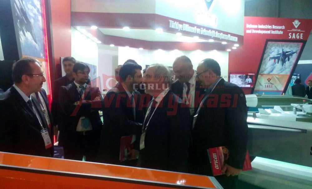 “Ülkemiz İçin Gece Gündüz Çalışıyoruz”