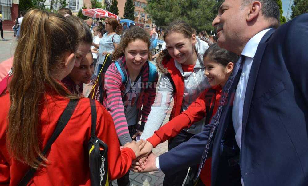 Şahinler Ortaokulunda Kermes Düzenledi