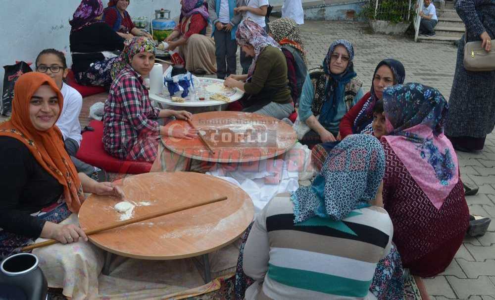 Okul Yararına Kermes Düzenlendi