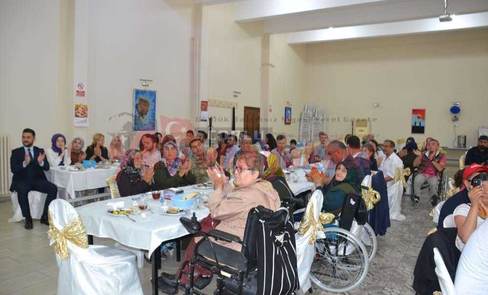 Engelliler Kahvaltıda Bir Araya Geldi