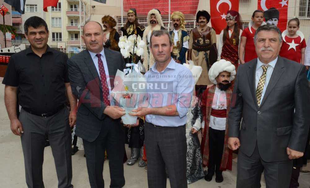 Öğrenciler Atatürk'ün Birleştirici Yönünü Vurguladı