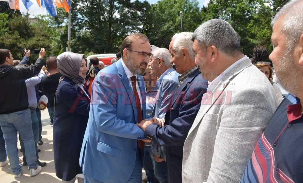 Ak Parti Adaylarını Tanıttı