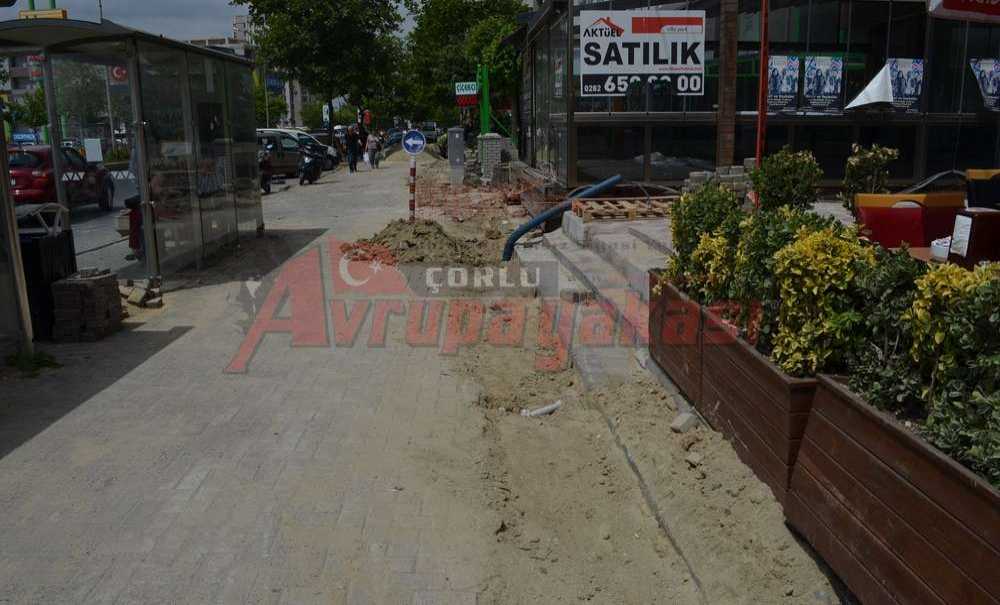 Elektrik Telleri Yer Altına Alınıyor