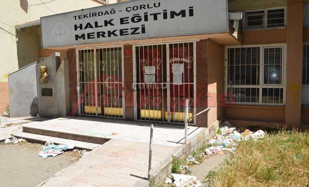 Eski Halk Eğitim Merkezi ‘Nin Durumu İçler Acısı