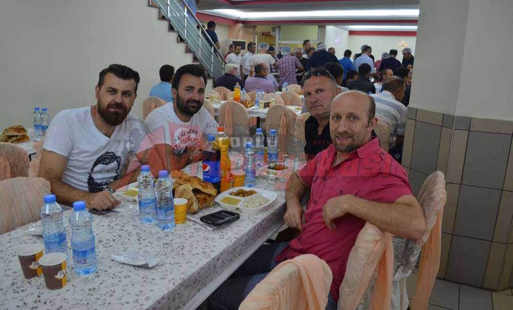 İftarda Bir Araya Geldiler
