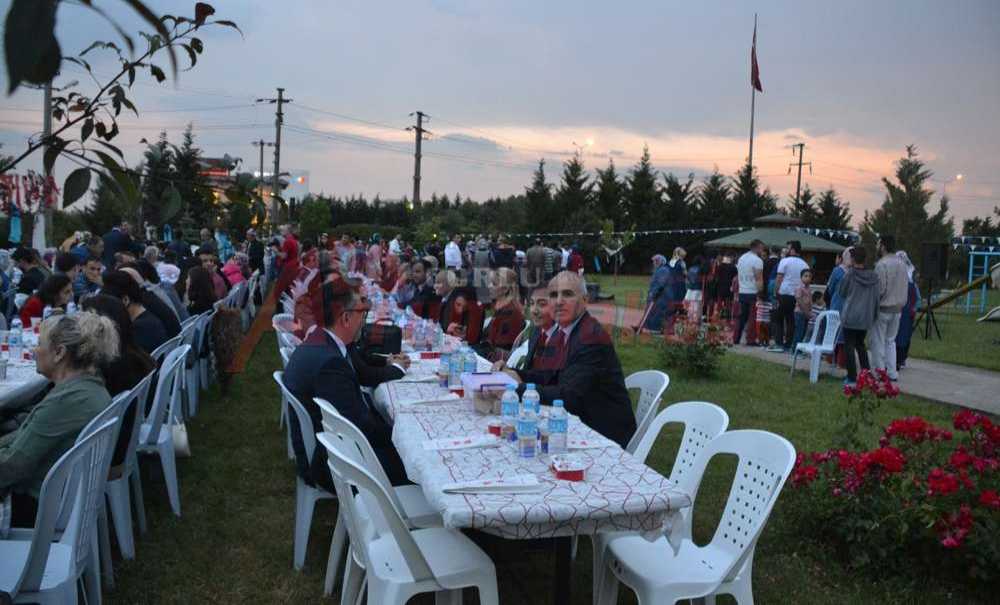 Kaymakamlık Bahçesinde İftar